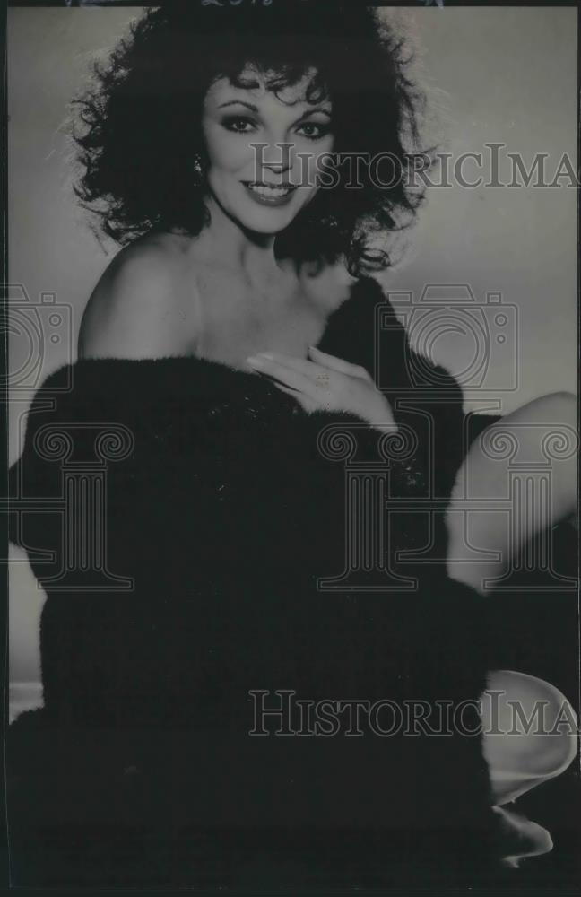 1983 Press Photo Joan Collins, actress. - nop14549