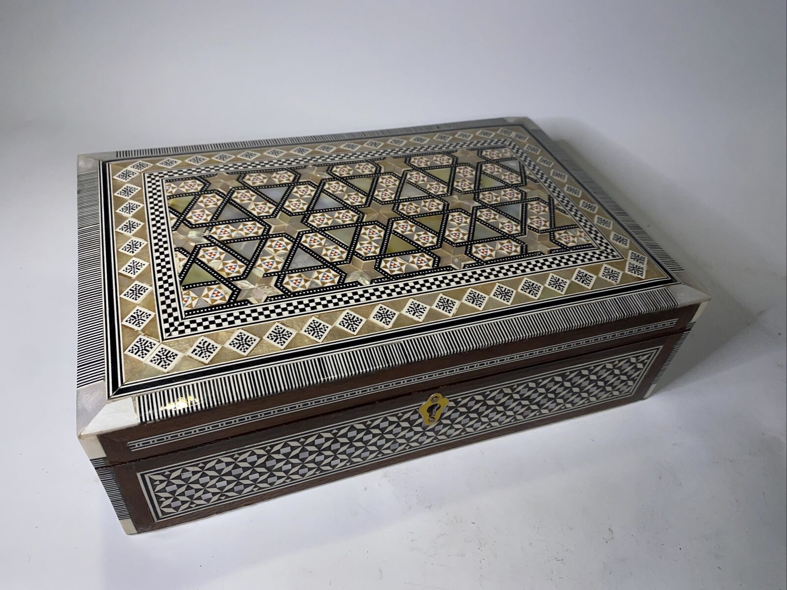 Vintage Wood Inlay Inlaid Mosaic Mother of Pearl Trinket Jewelry Box (no Key)