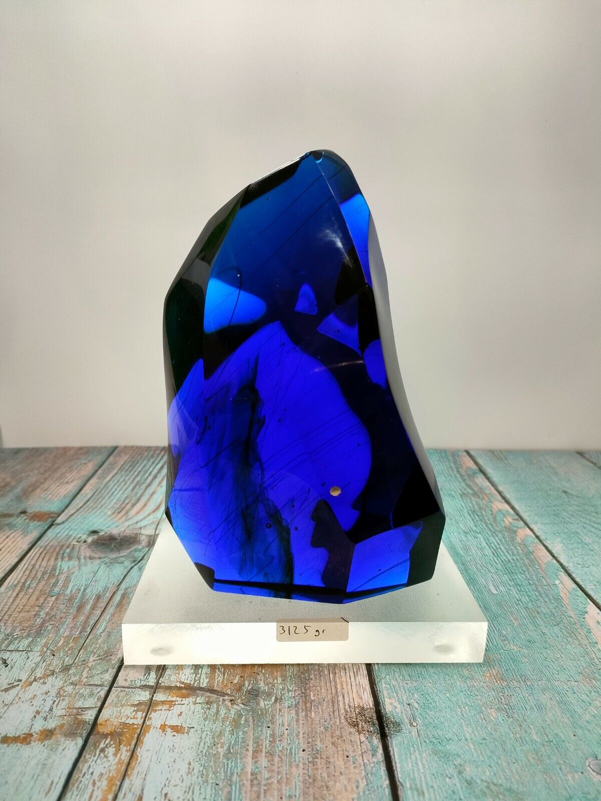 Andara Crystal Cutting Ocean Blue Motive 3125gr with base for Decoration