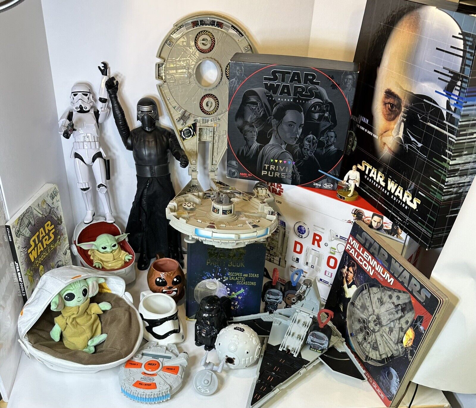 Huge Star Wars LOT Of 23 Collectors Items, Figures, Games, Books, Toys, Plush