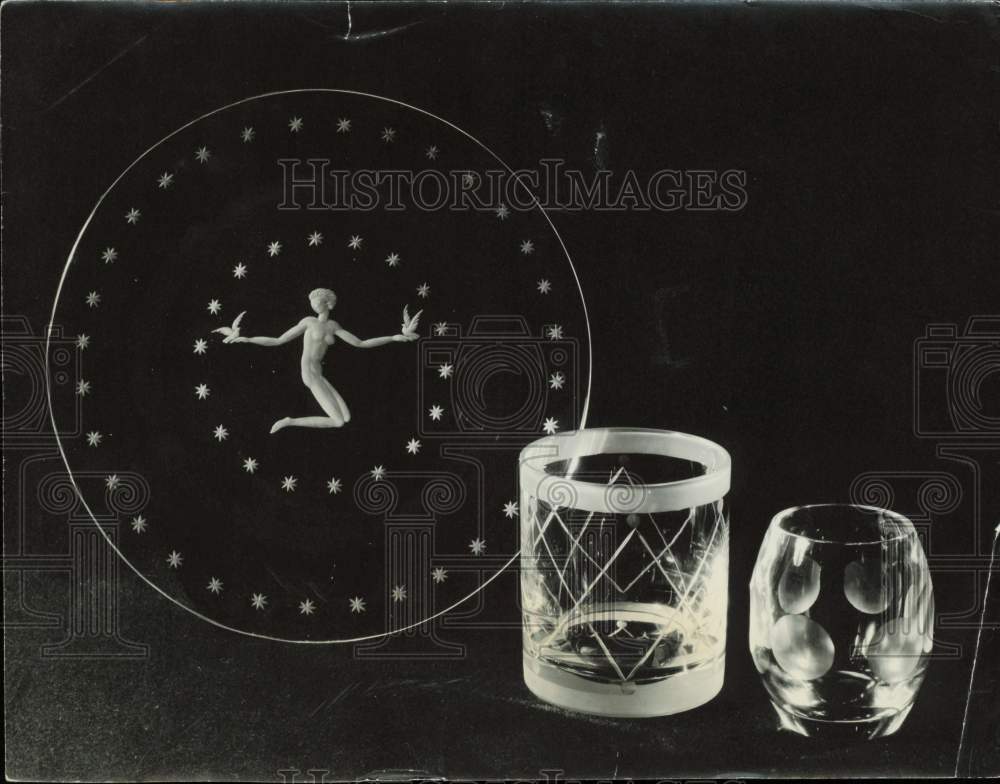1933 Press Photo Stephen Crystal Plate and Cocktail Glasses by Corning