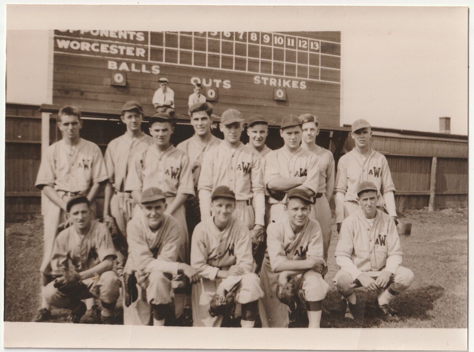 c1930s~Worcester MASS~Baseball Team~Home Game~Score Board~VTG Photo