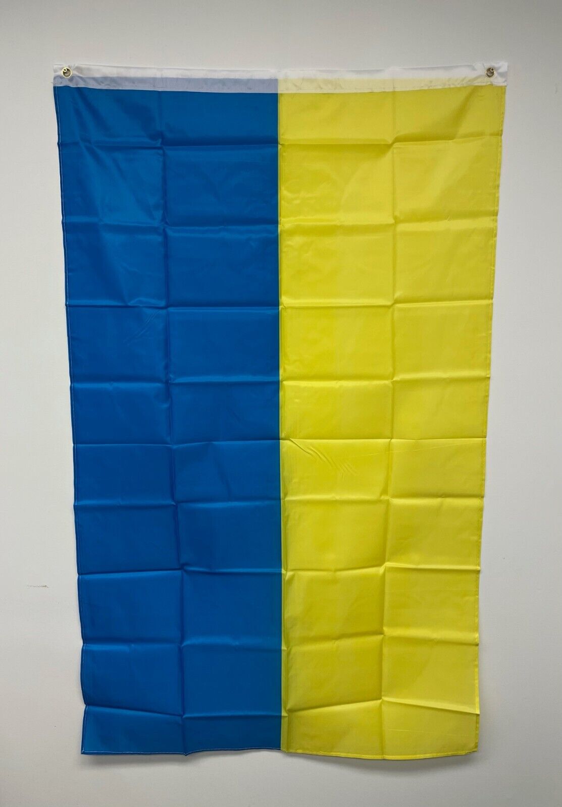 Indoor Outdoor 3ft X 5ft UKRAINE National Flag - 3x5 Nylon w/ Brass Grommets