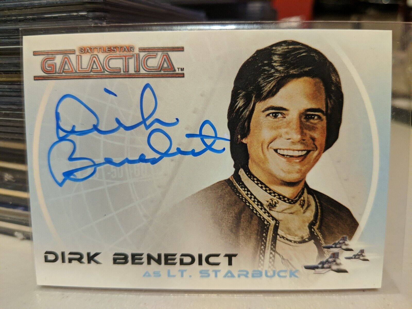 Complete Battlestar Galactica Dirk Benedict A2 Autograph Card Lt. Starbuck 2004 