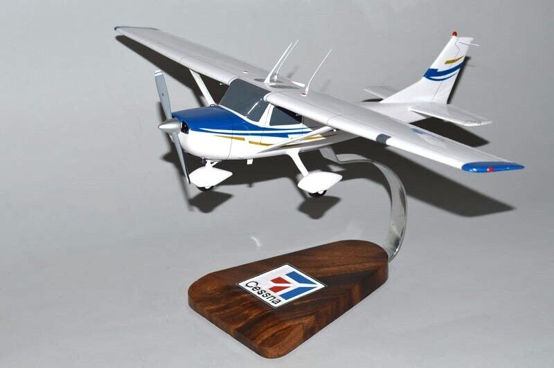 Cessna 150 Blue & Gold Trainer Plane Desk Top Display 1/24 Model SC Airplane New
