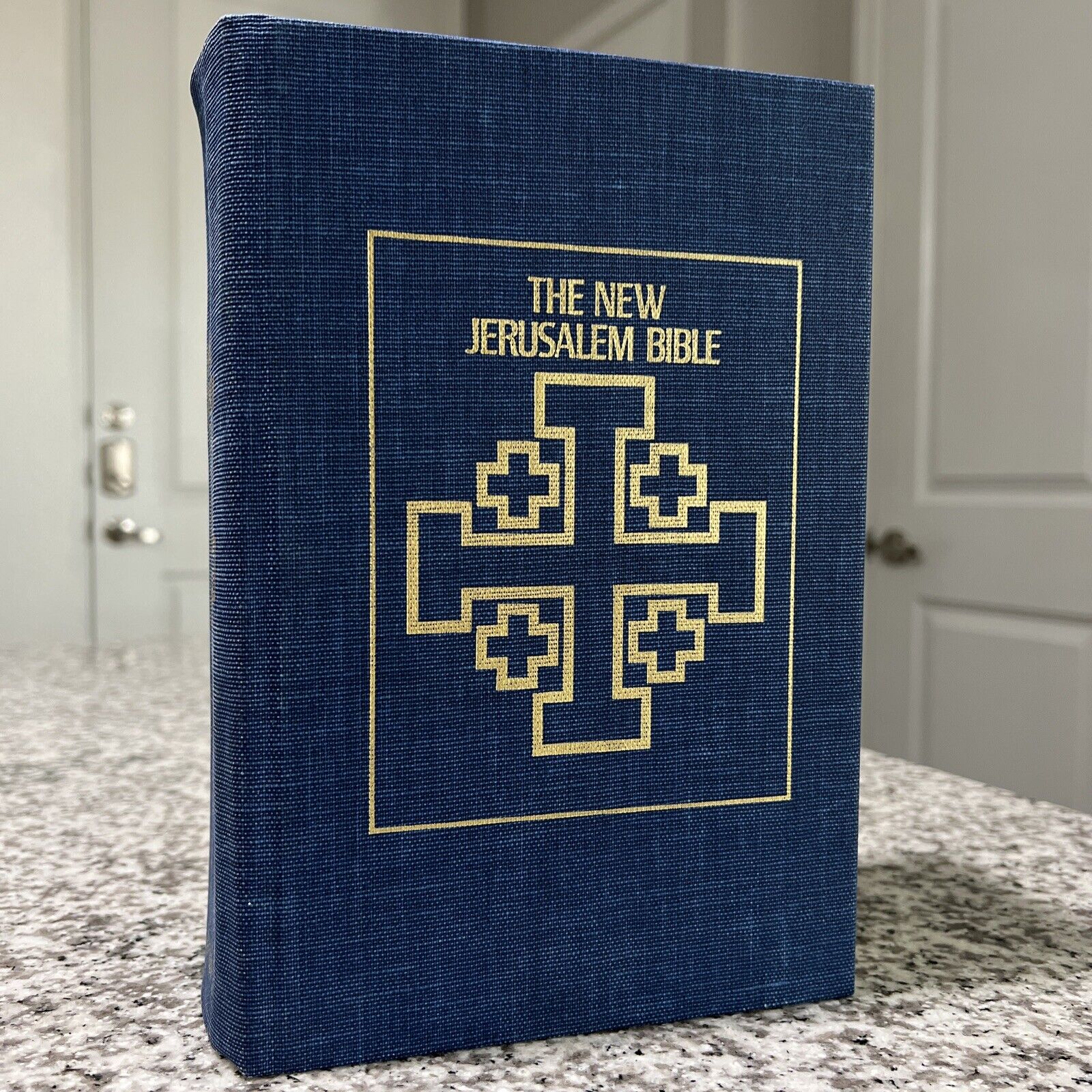 The New Jerusalem Bible DoubleDay 1985 Edition Hard Cover w/ Slipcover, GC