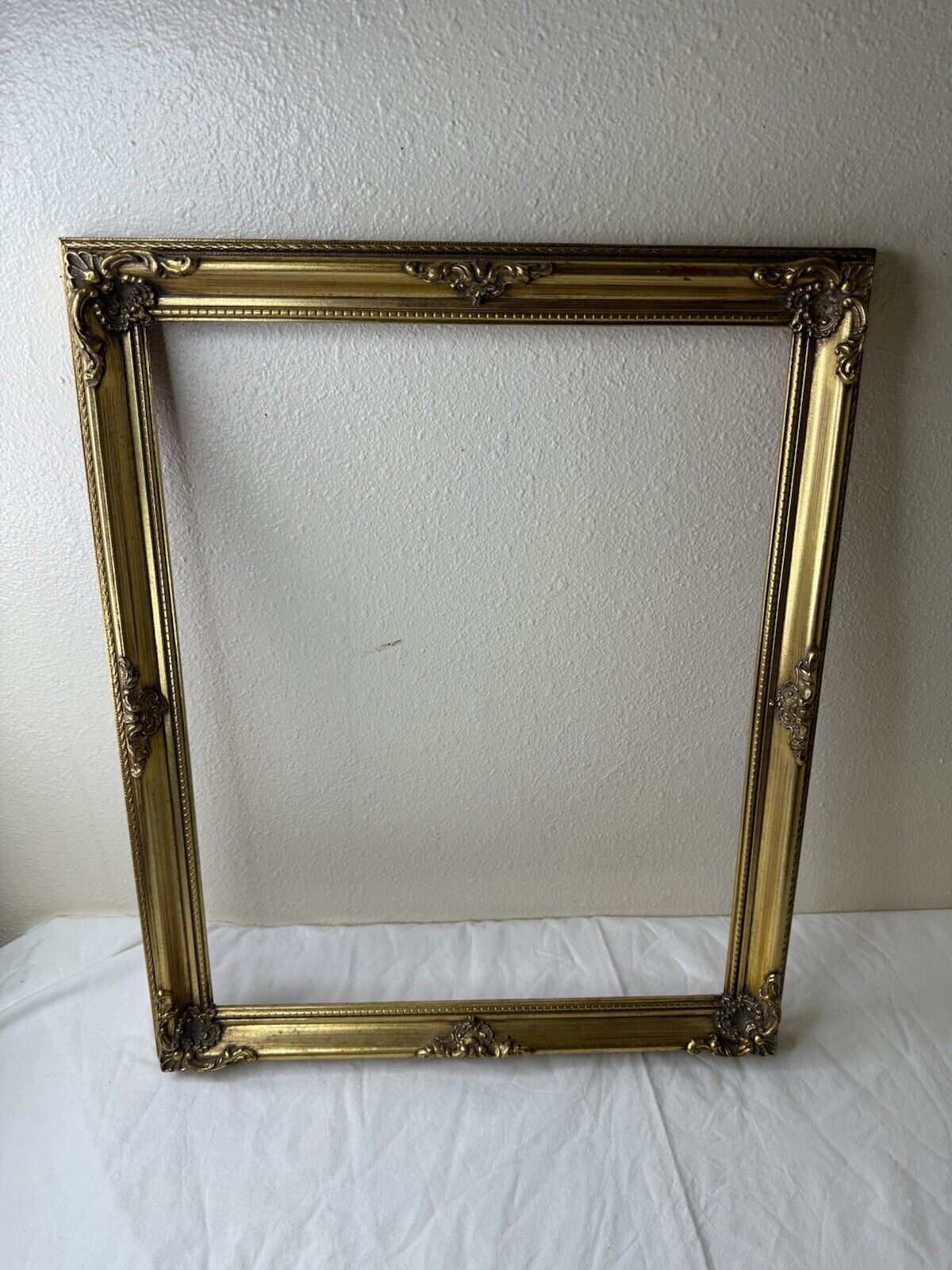 Vintage Antique Gold Tone Ornate Wood  Frame 23”X 19” Artwork Hoe Decor Large