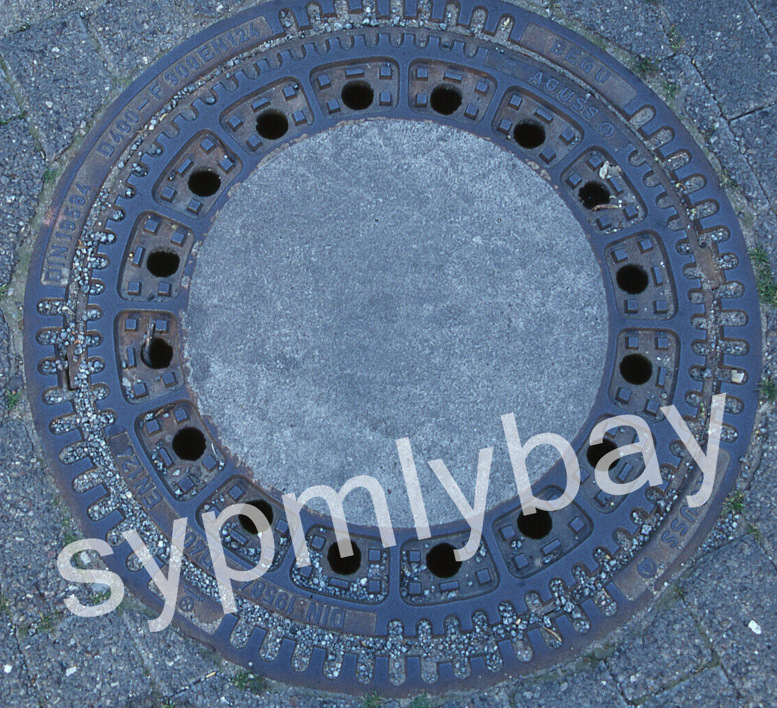 Photo Slide Manhole Cover, DIN Schwerin, BRD 1998
