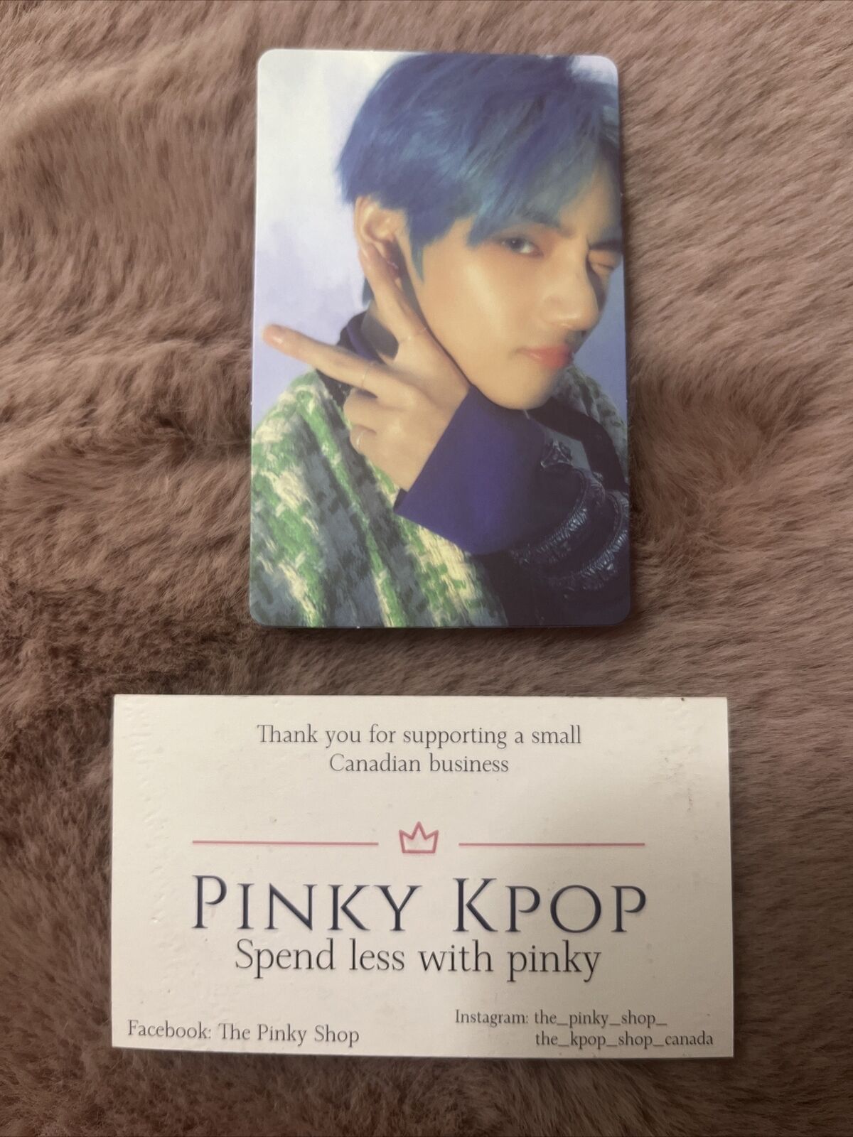 BTS Taehyung/ V\' Map Of The Soul\' Official Photocard + FREEBIES