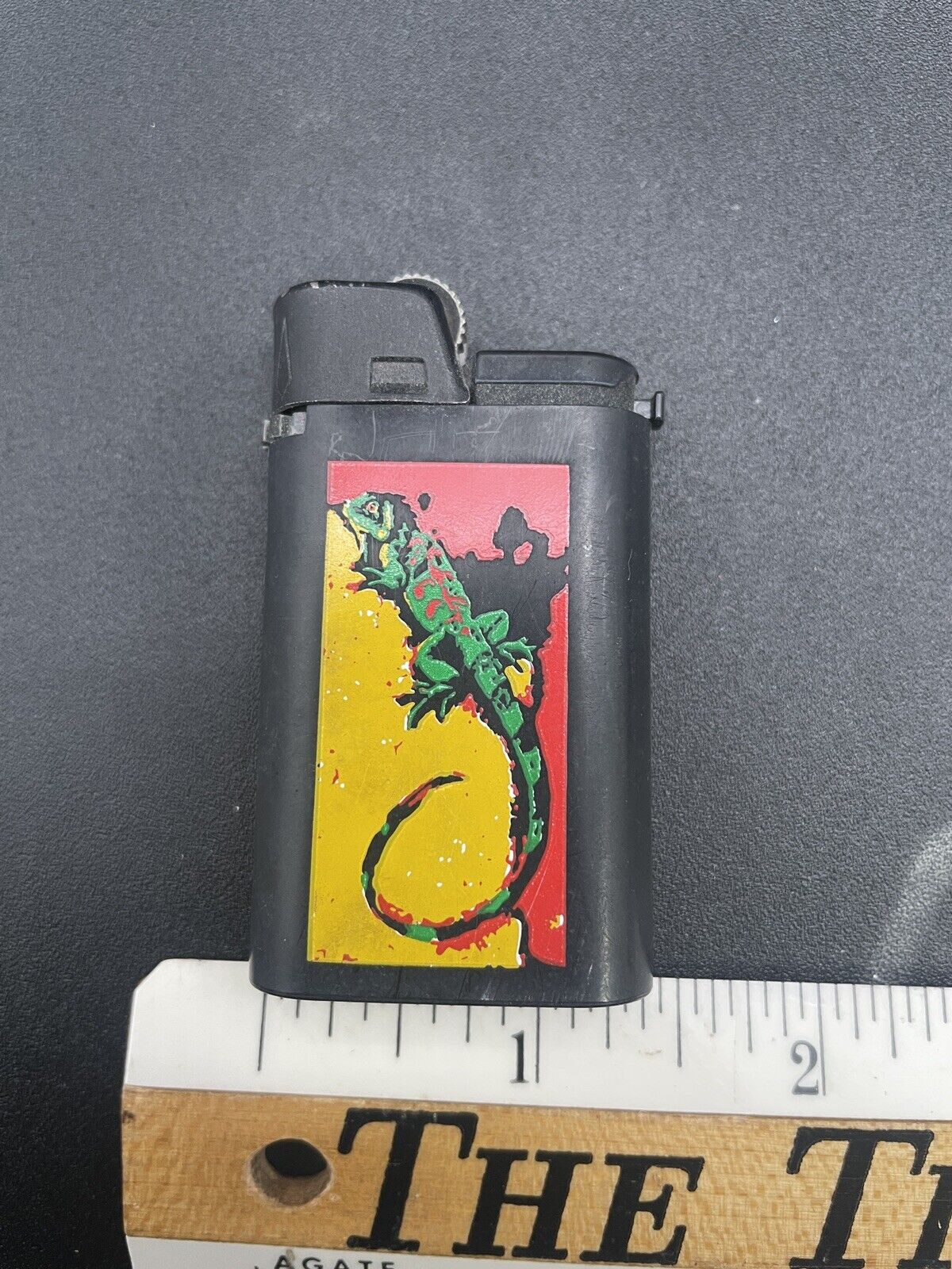Vintage Marlboro Unlimited Lizard Lighter Djeep 