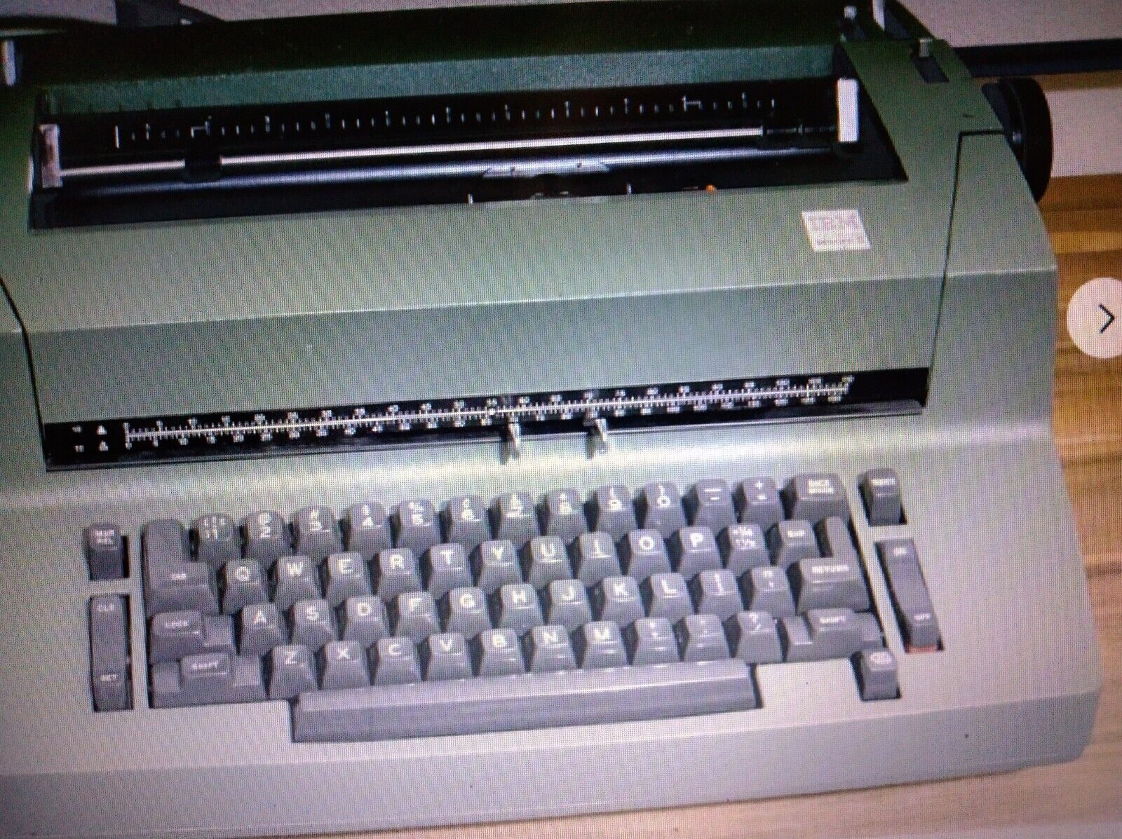 NO SHIPPING OFEERED LOCAL PICKUP ONLY IBM Correcting Electric 111 Typewriter