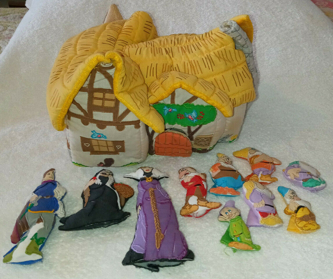 Disney Snow White Seven Dwarfs Puppet Cottage Play Set Pockets Learning