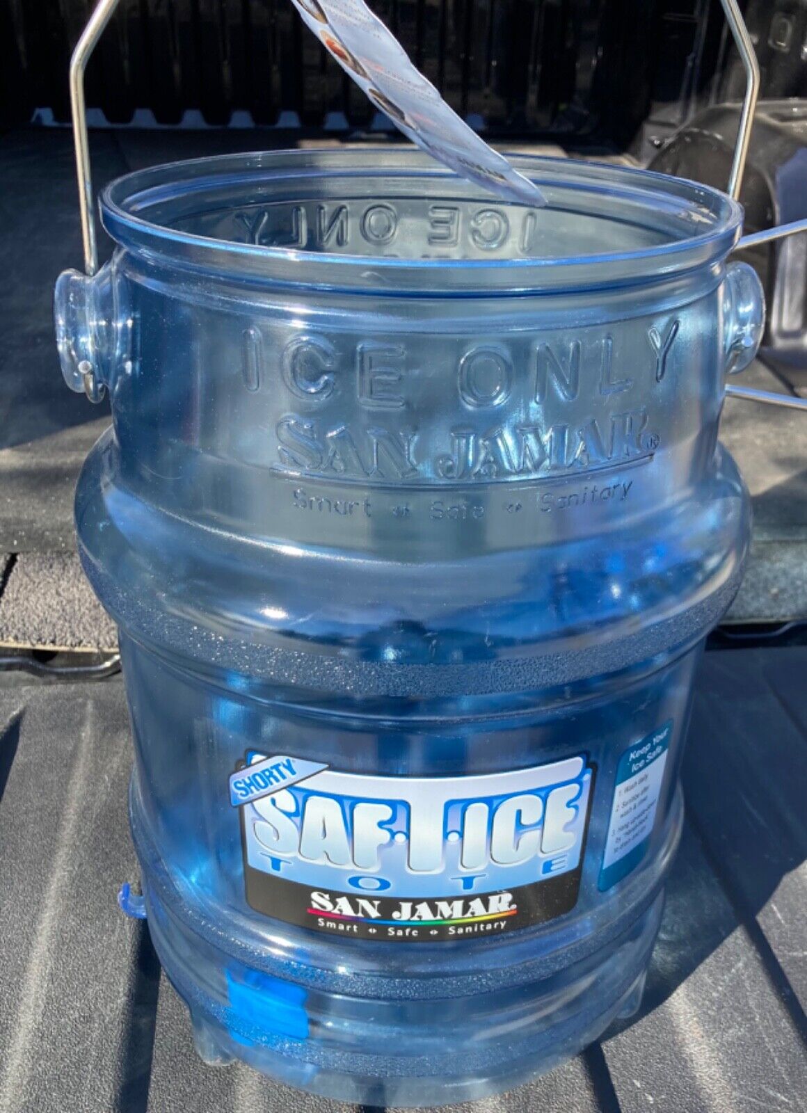 NEW San Jamar Saf-T-Ice Plastic Ice Tote, with Drying and Storage Hook 