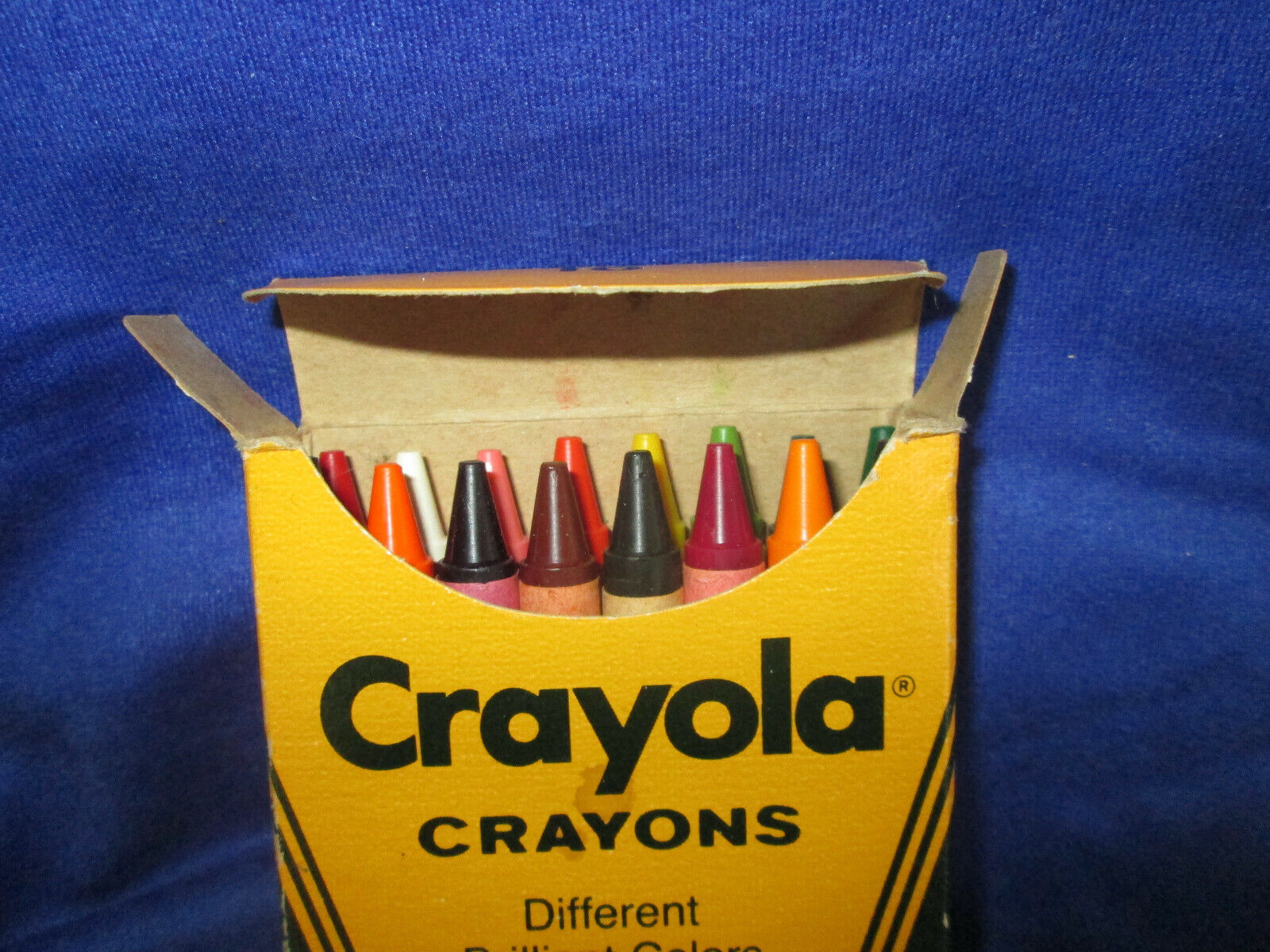Vtg Crayola Crayon 16 Ct Box Binney & Smith THE REAL DEAL LIKE THEY USED TO BE