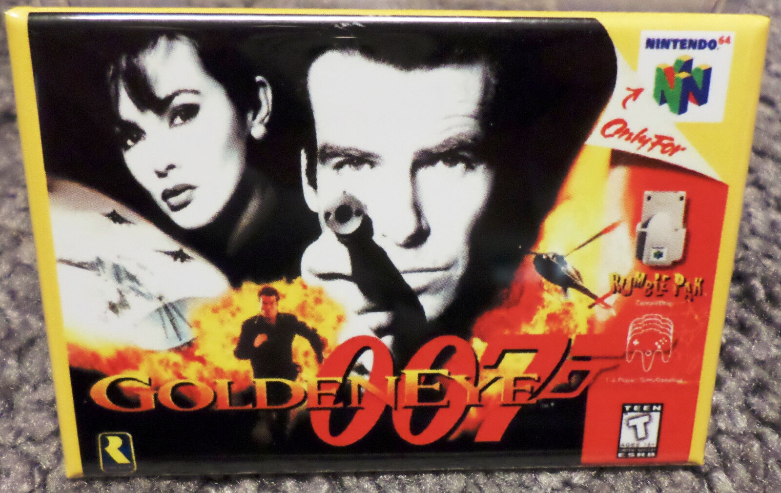 James Bond Goldeneye N64 Vintage Game Box  2\