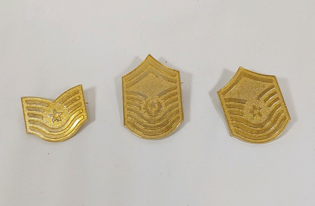 3x Vintage Military US Army Uniform Rank Pins Buttons - D22