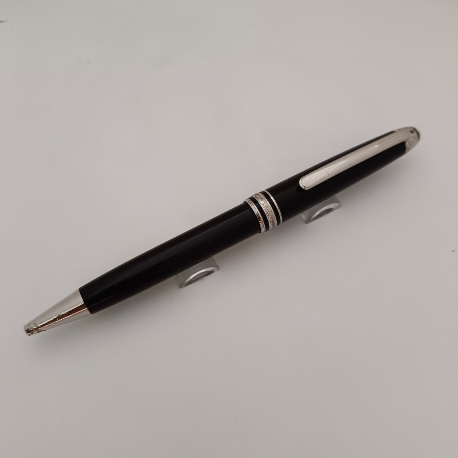 Montblanc Meisterstück Unicef Platinum Plated Ballpoint Pen - Classique