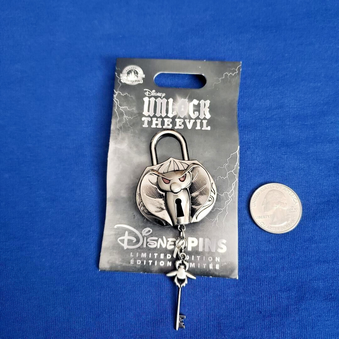 2023 Disney Parks Unlock The Evil Villains Jafar Aladdin Dangle Key LE Pin