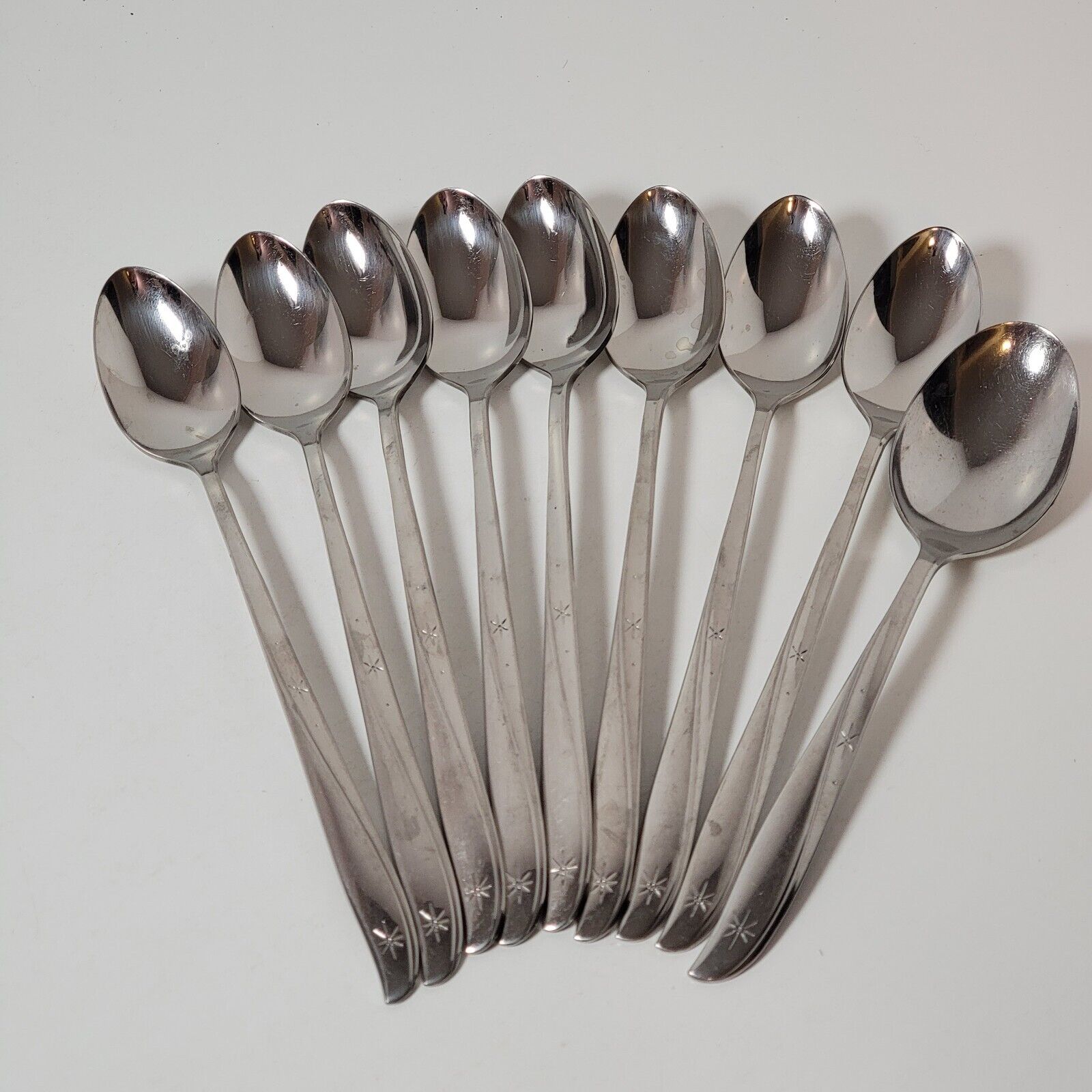 Oneida Twin Star Spoons Lot Of 8 Ice Tea Spoons and 1 Table Spoon 