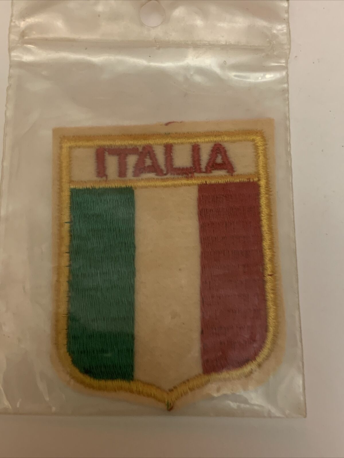 CLASSIC ORIGINAL 1970 NEW VINTAGE ITALIA PATCH. VERY OLD AND VINTAGE PATCH.