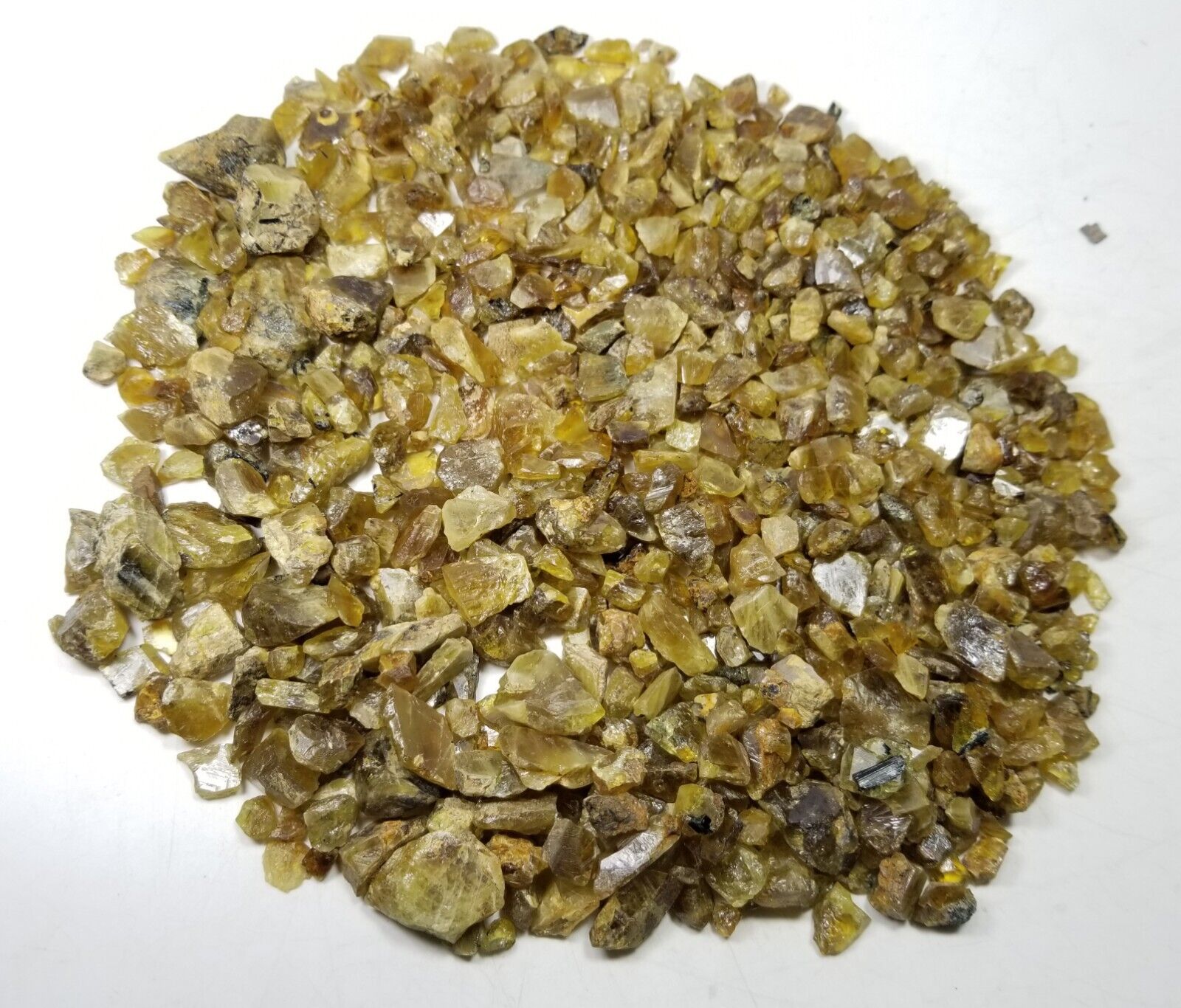 High Grade Gemmy Lusterous Rare Golden yellow Titanite Sphene Crystals