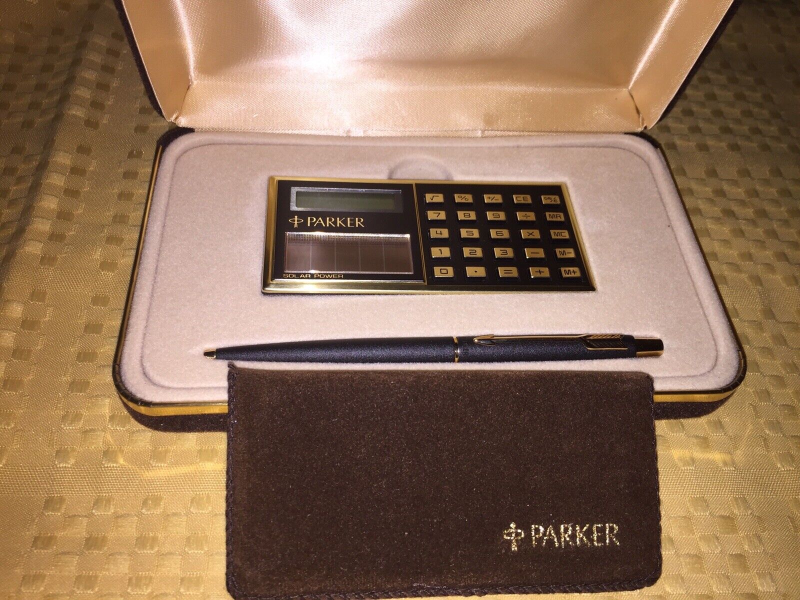 Vintage Parker Pen And Solar Cell Calculator Set With Original Storage Case