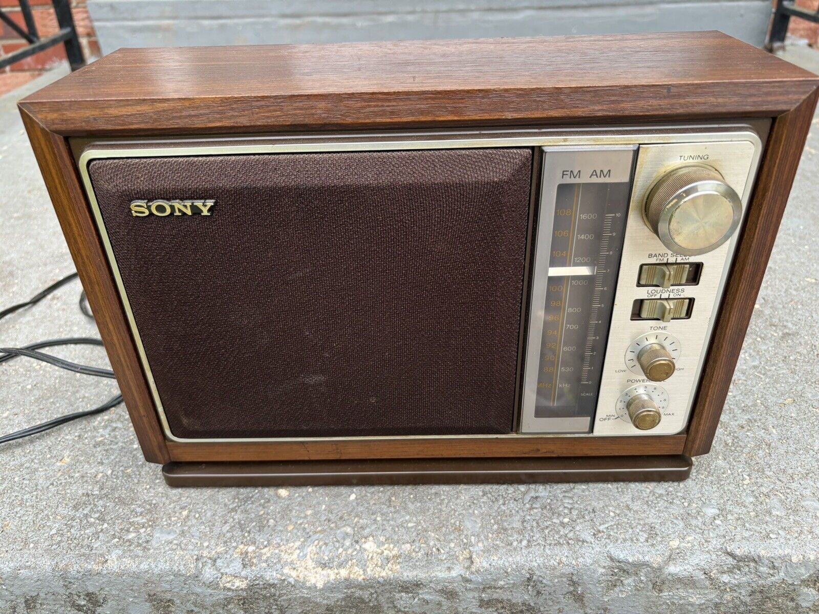 Vintage Sony Radio Model# ICF-9740W AM\\FM Comes on plays nothing but static….