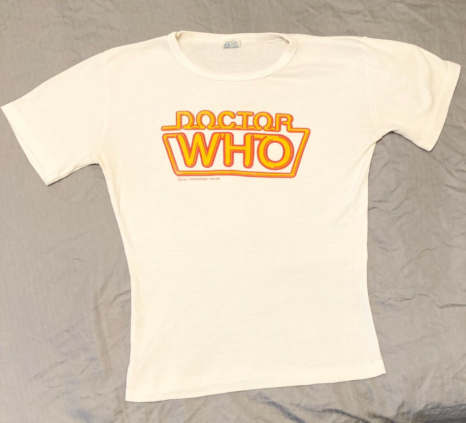 Vintage 1981 BBC Doctor Who Neon Logo White Slim-Fit T-Shirt - Small