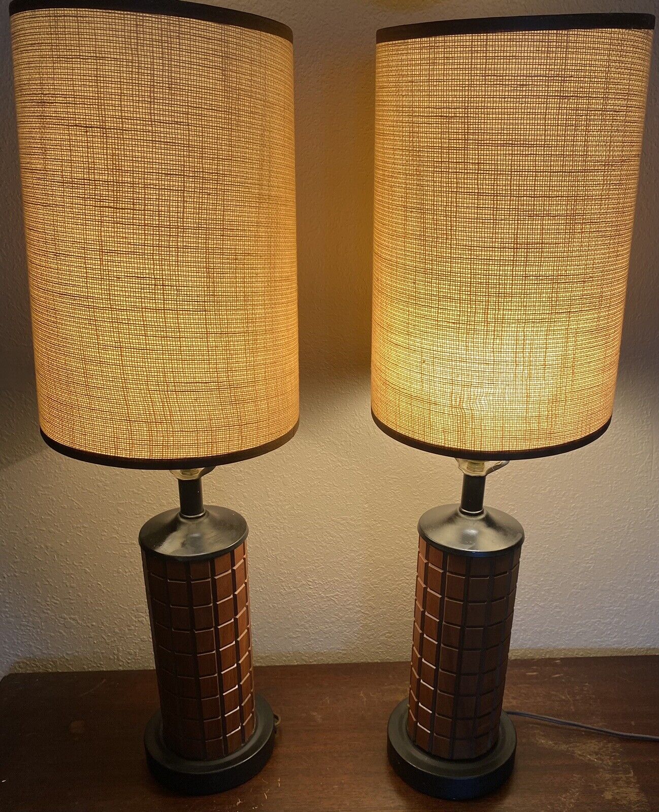 Pair Vintage Gruvwood Table Lamps Double Fiberglass  Shades