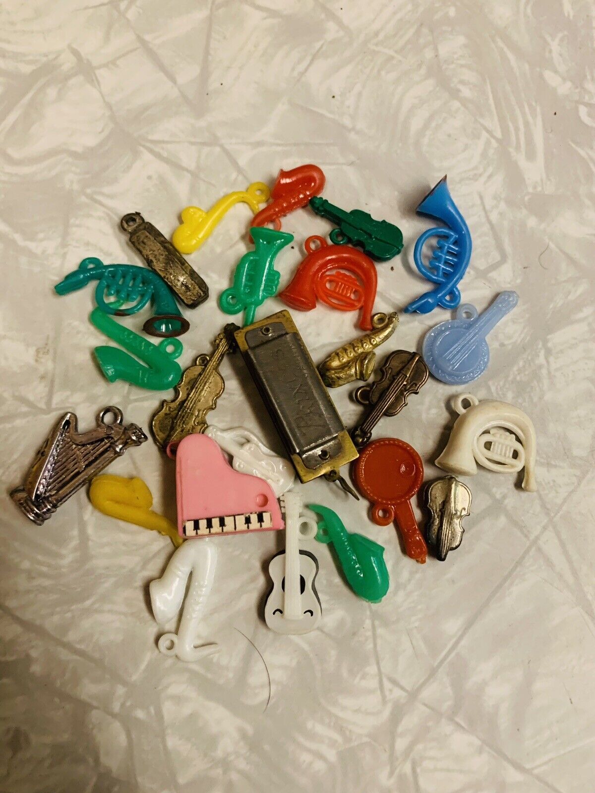 lot of musical gumball charms prizes cracker jack miniatures vintage 