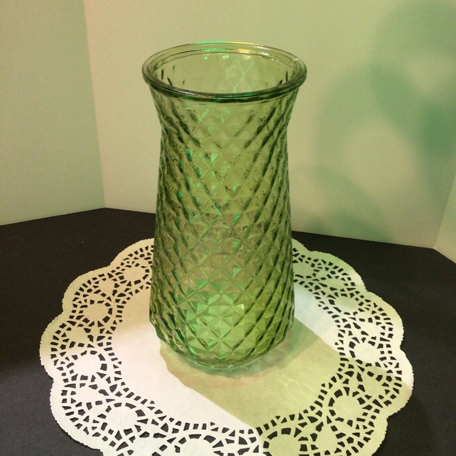 Vintage DPS Paula Green Diamond Pineapple Pattern Texture 9” Glass Vase