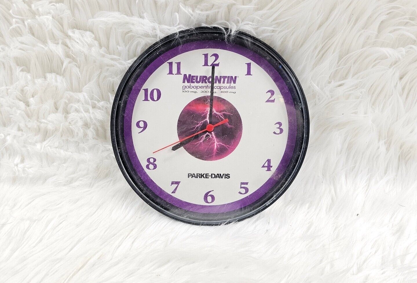 VINTAGE Drug Rep NEURONTIN CLOCK 400mg Purple White Wall Clock pharmaceutical