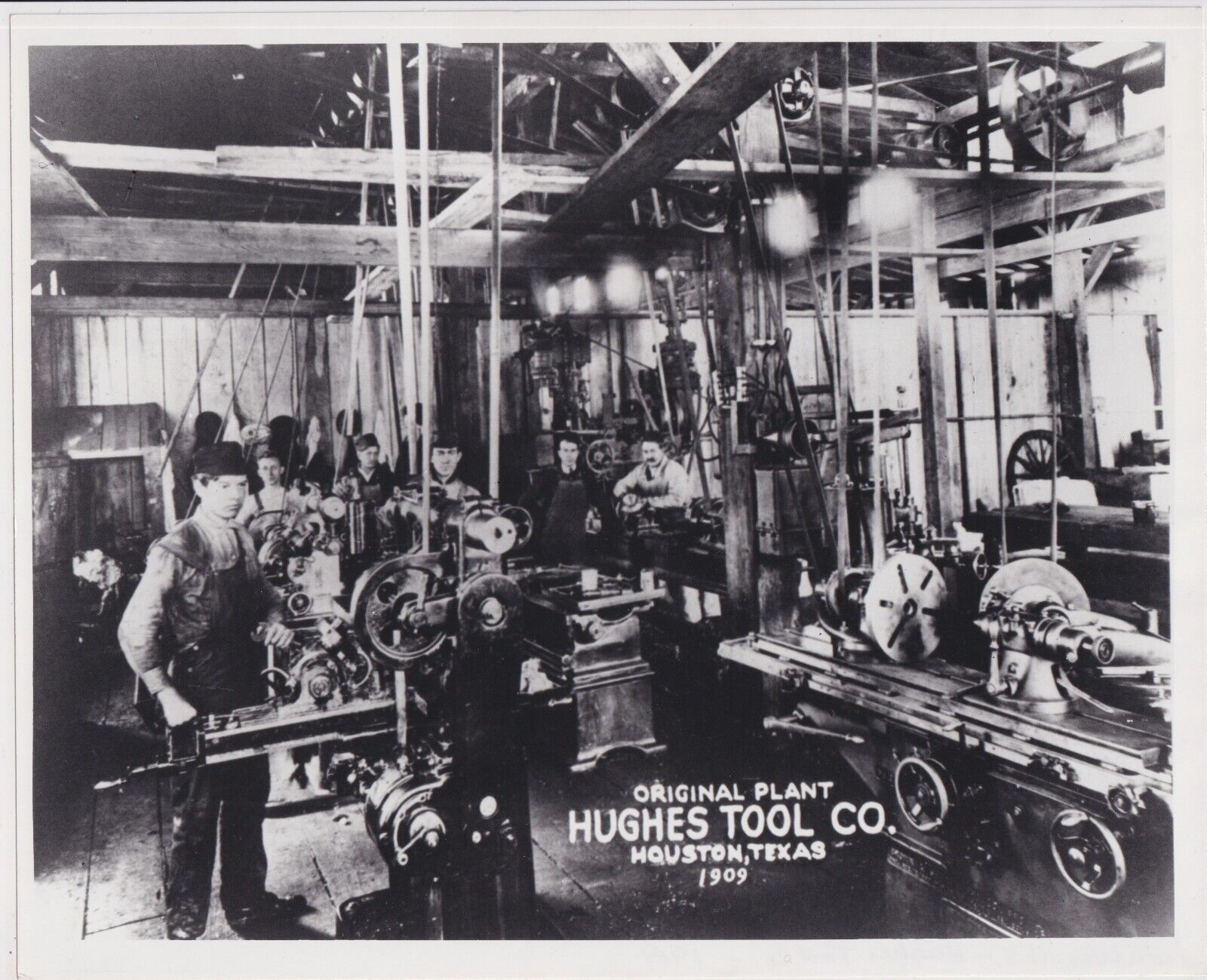 Workers & Machinery in HUGHES TOOL COMPANY Houston Texas * c. 1909 LABOR Photo