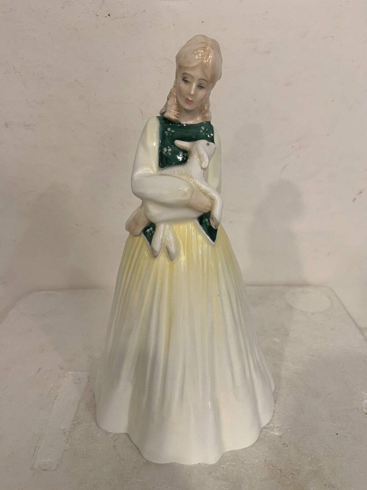 Vntg Royal Doulton “Springtime” Figurine Collectors Club Adrian Hughes 1983 NICE
