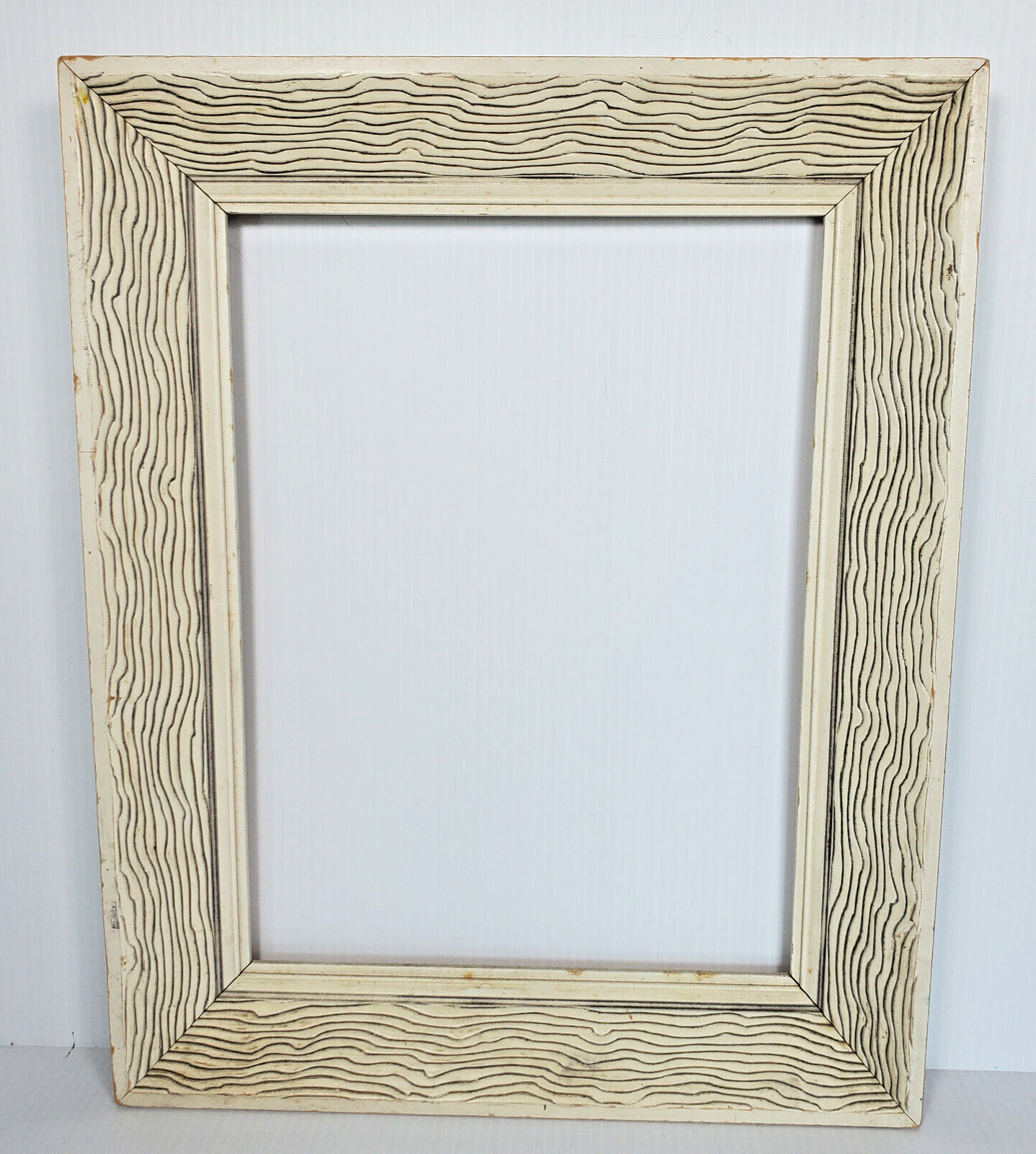 Mid C True Vtg Embossed Wood 20.5x16.5 Wavy Grain Frame for 12x16 Painting Print