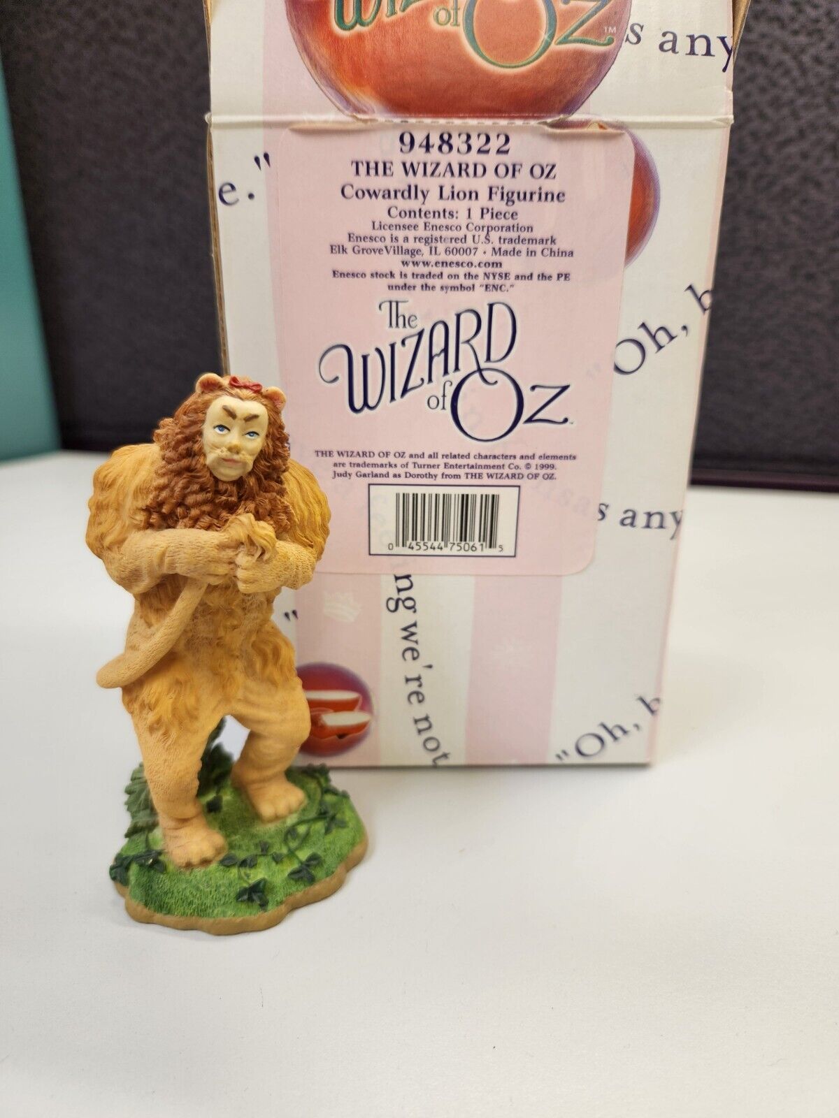 Enesco Wizard of Oz Cowardly Lion Figurine 948322