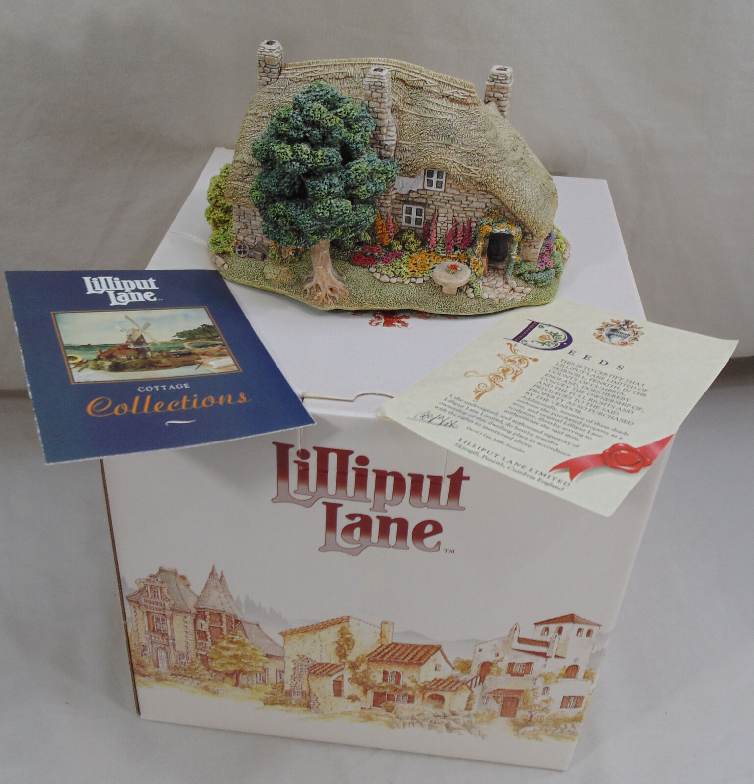 Lilliput Lane Old Mother Hubbard\'s English Collection Cottage 1993 England