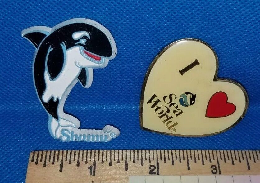 Vintage SeaWorld Magnets Shamu, & I Love Sea World.   CH45