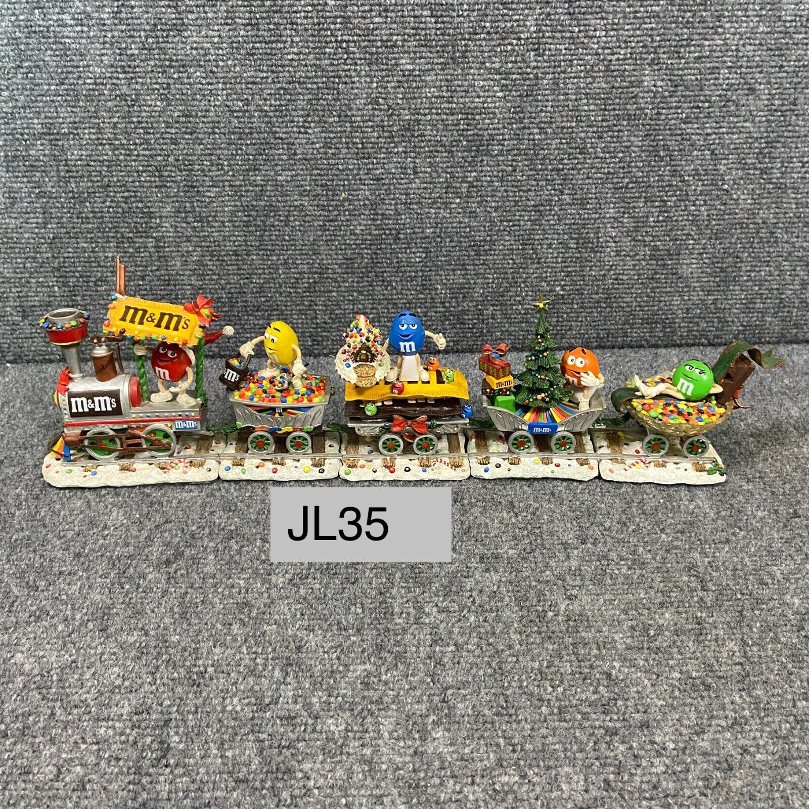 M&M\'s The Danbury Mint The M&M\'s Christmas Train 5 Pieces Holiday Collectable VG