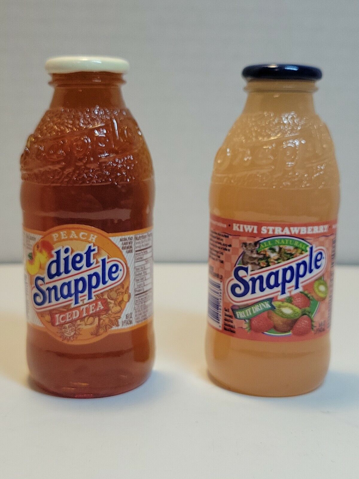 Vtg Peach Diet Kiwi Strawberry Snapple Iced Tea Bottle  3.5” Fridge Magnets BB64