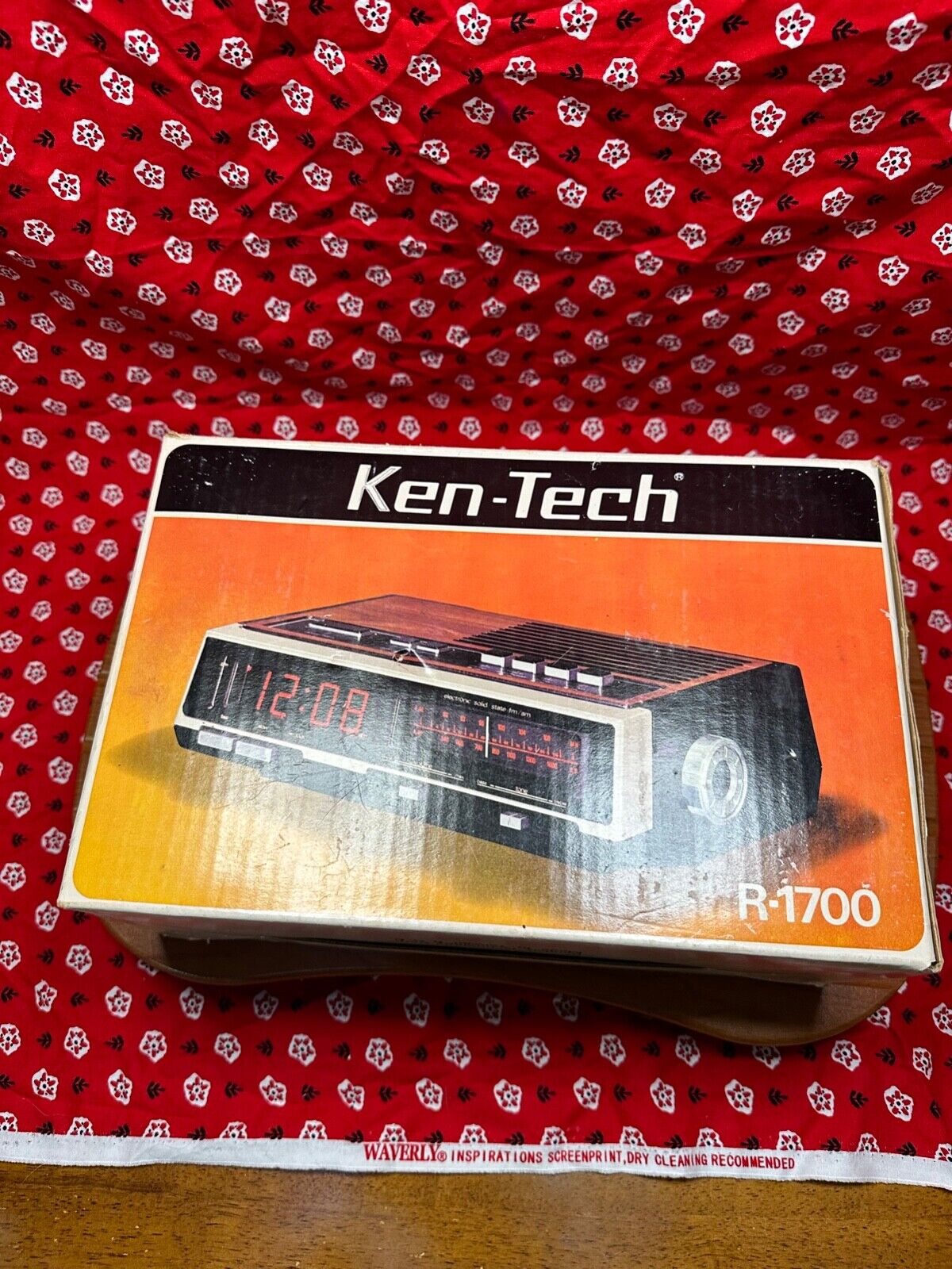 ken-tech vtg digital alarm clock in box working condition