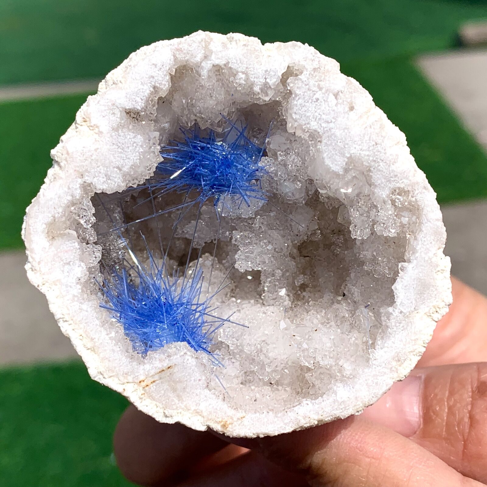 122G Rare Moroccan blue magnesite and quartz crystal coexisting specimen