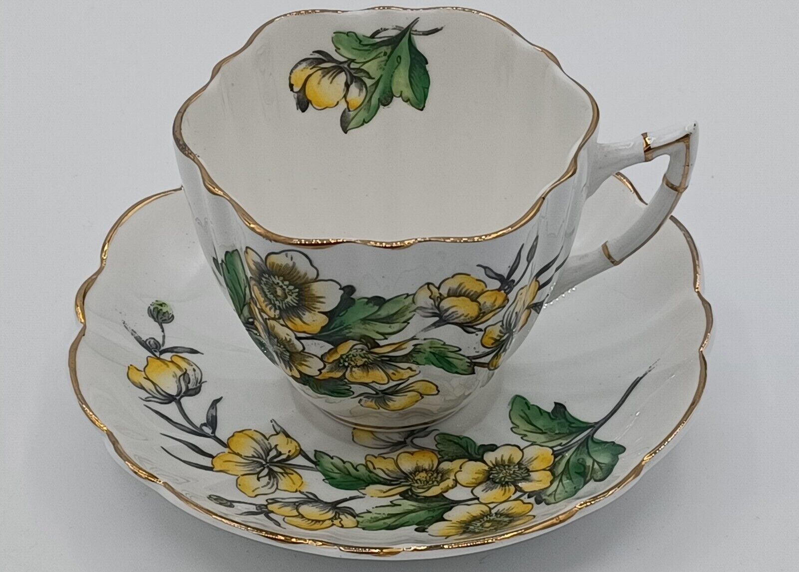 Victoria C&E Fine Bone China Yellow Buttercup Tea Cup & Saucer 804 England 