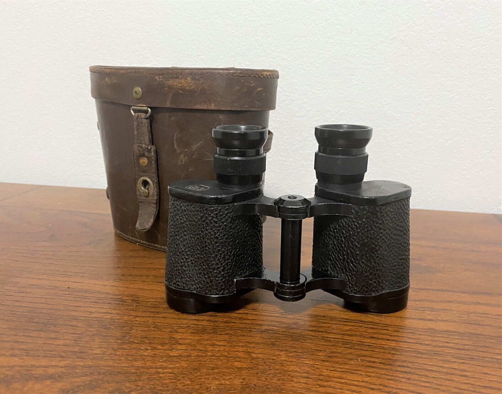 Hensoldt Wetzlar Diagon 8x30 Binoculars with Leather Case - Military - Germany