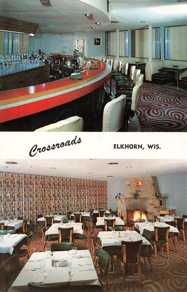 Elkhorn, WI Wisconsin  CROSSROADS Restaurant & Bar ROADSIDE Walworth Co Postcard