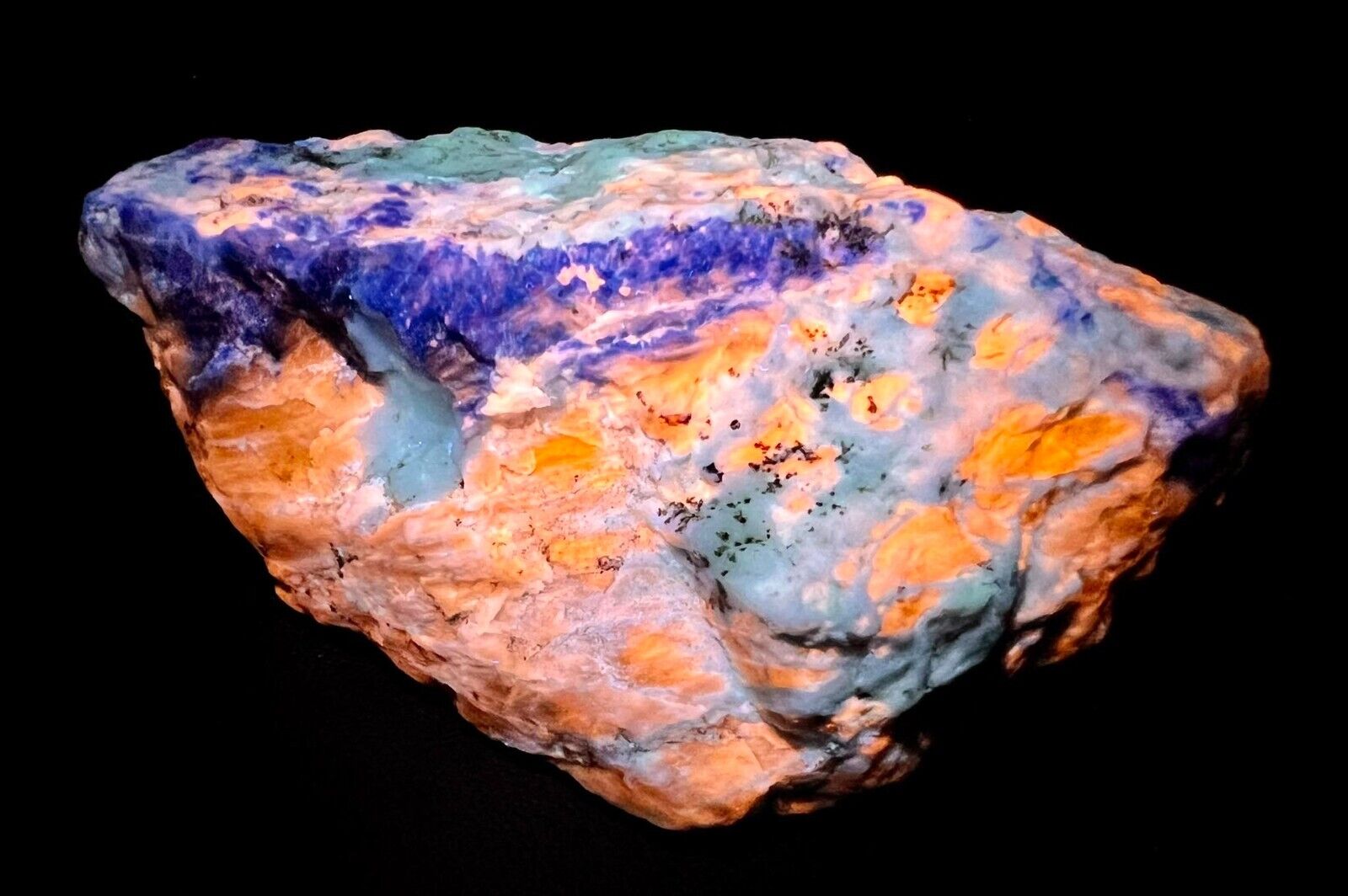 104 Gram Rare Top Fluorescent Blue Lazurite Combined With Green Sodalite @Afg
