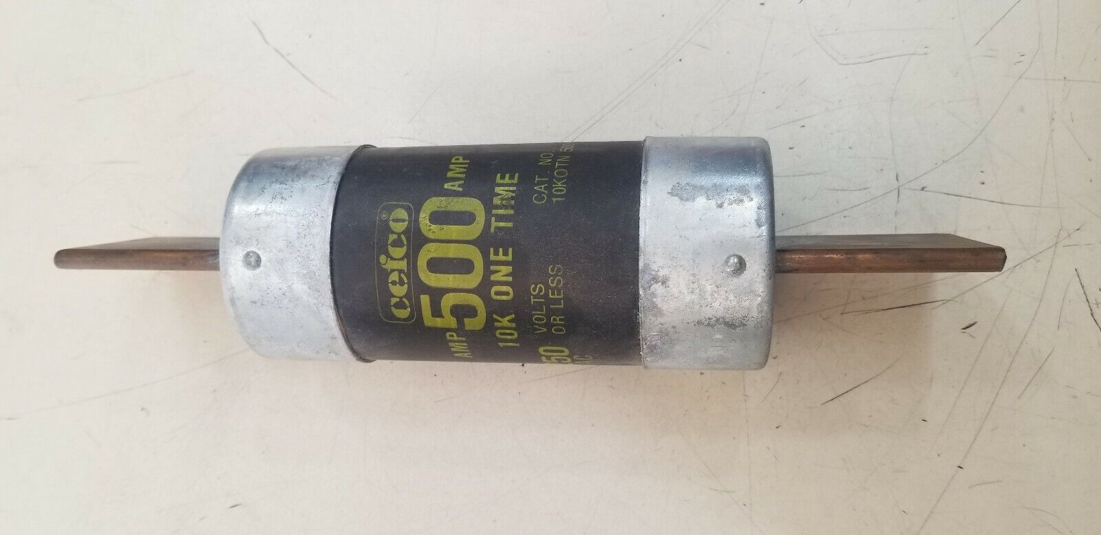 Cefco 500 Amp  250 Volt AC Class H. One time  cartridge fuse. 