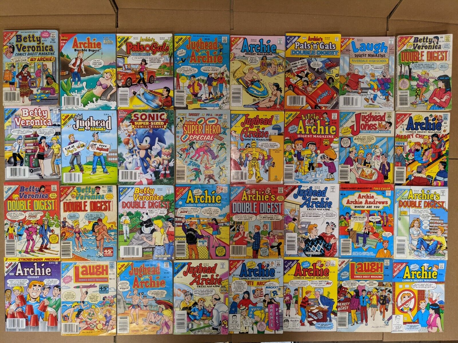 Lot of 10 Archie Comics Betty and Veronica/Jughead Jones/Digest & Double RANDOM