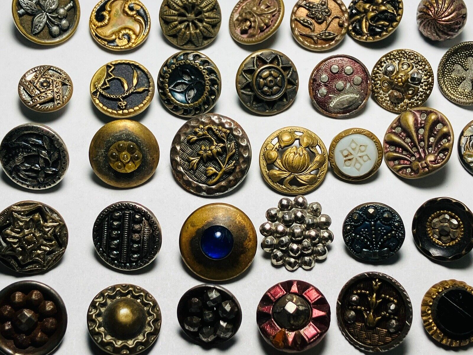 Antique Vintage Large Lot Of Metal Buttons Victorian Picture Cut Steels Glass+