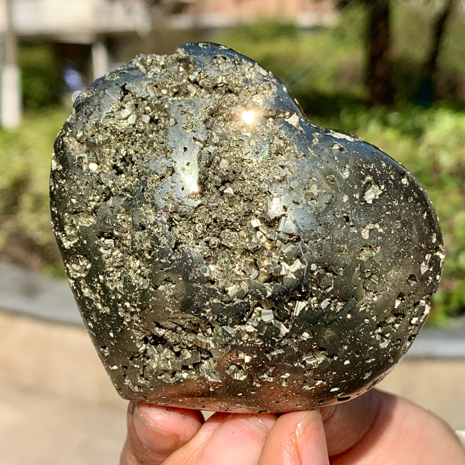 317G Natural chalcopyrite heart-shaped Quartz CrystalCarved heart-shaped Healing